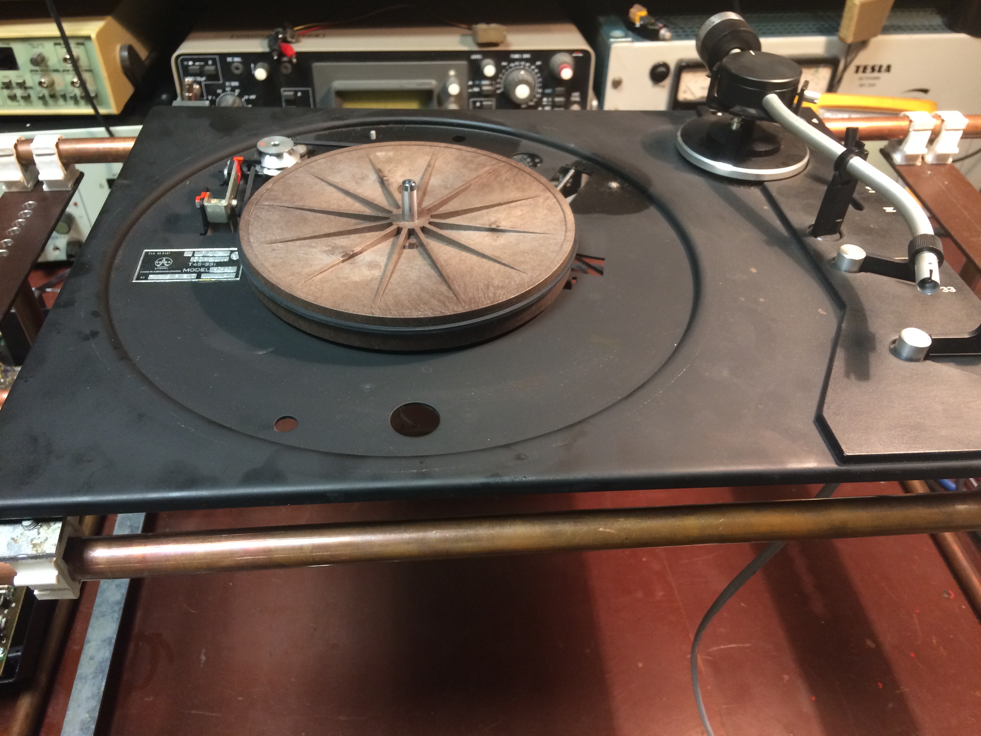 Gramofon po servisu – pohled 2