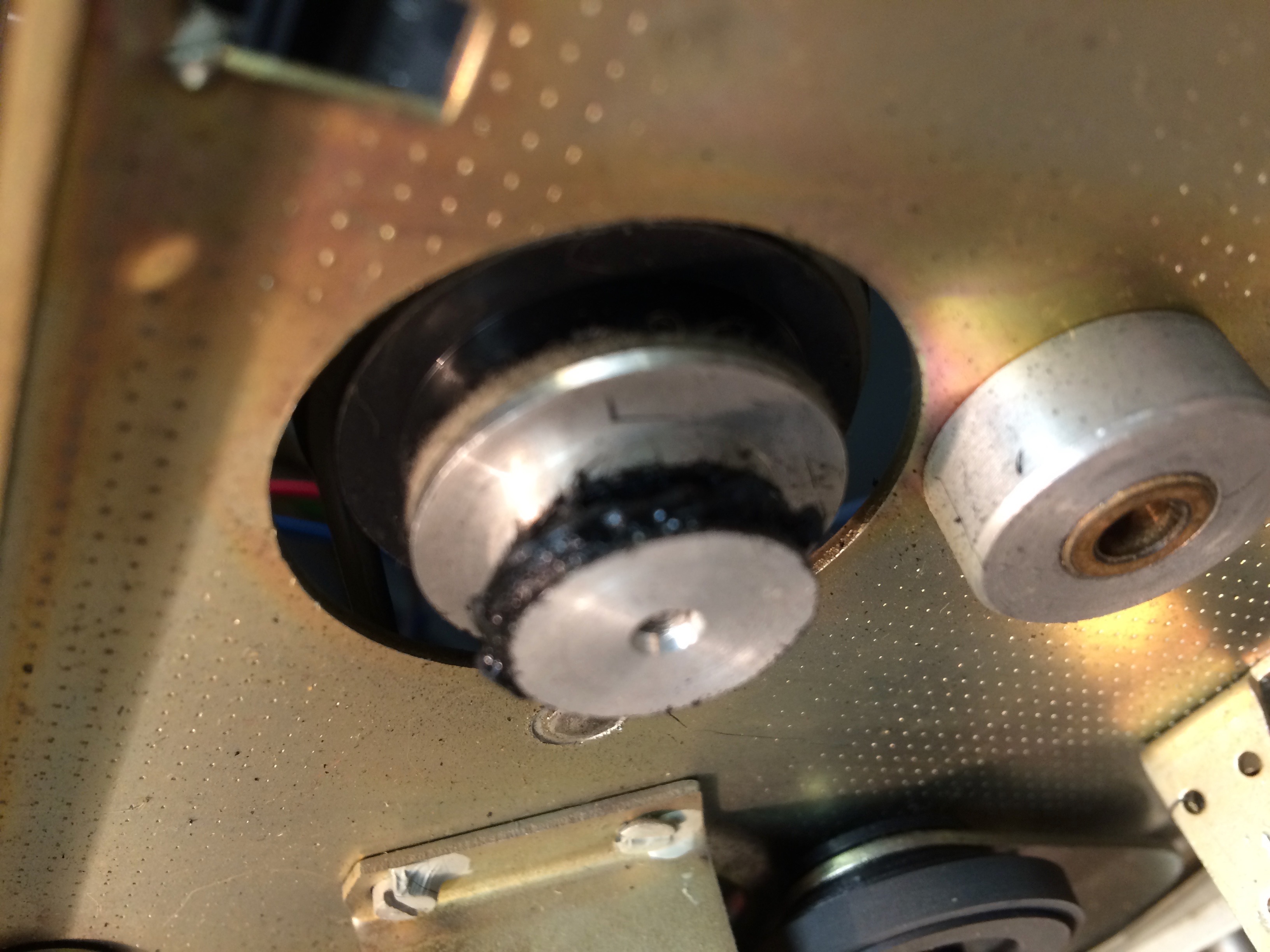 Cívkový magnetofon po opravě – pohled 2